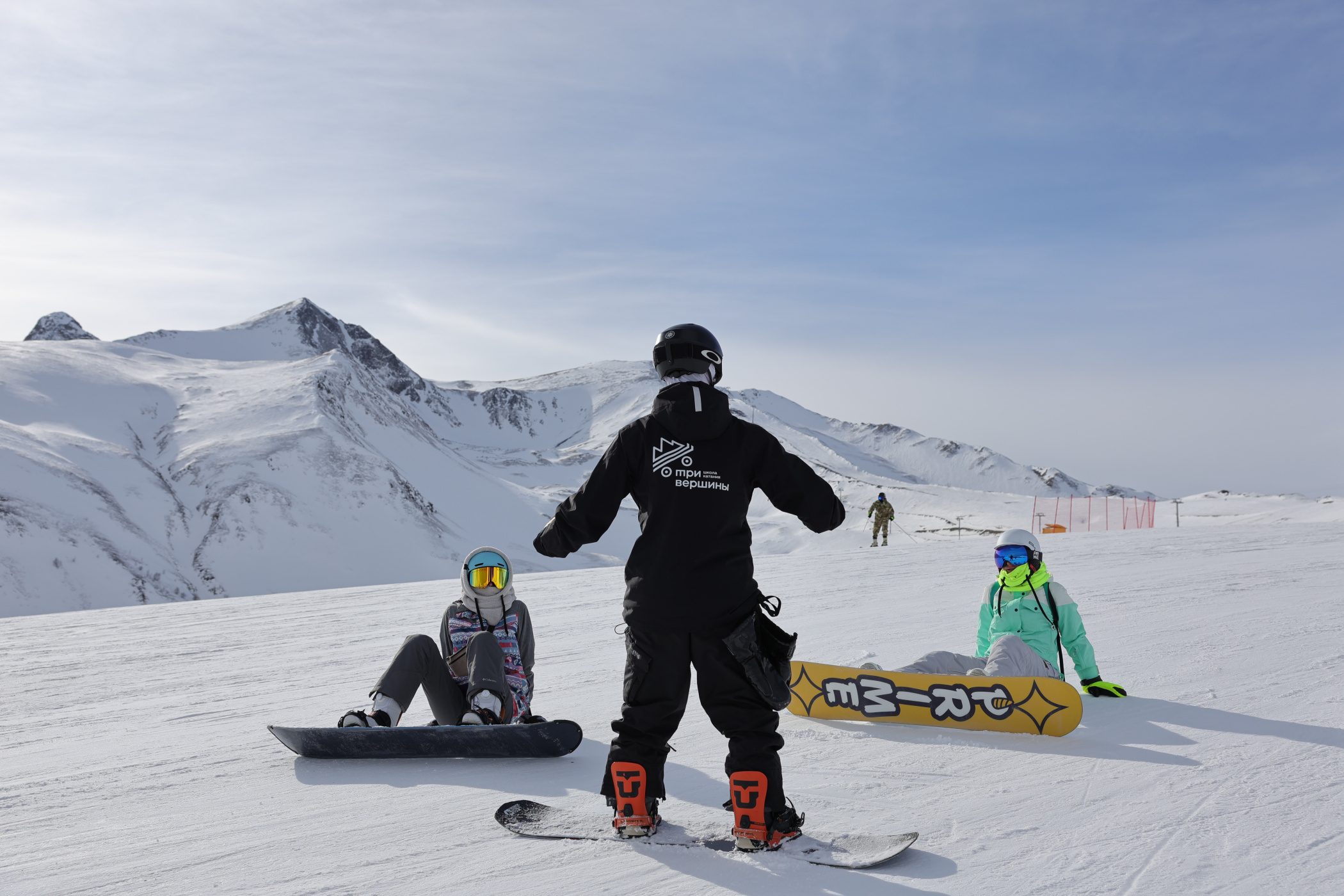 Начинаем неделю праздничных новостей с курорта «Архыз»