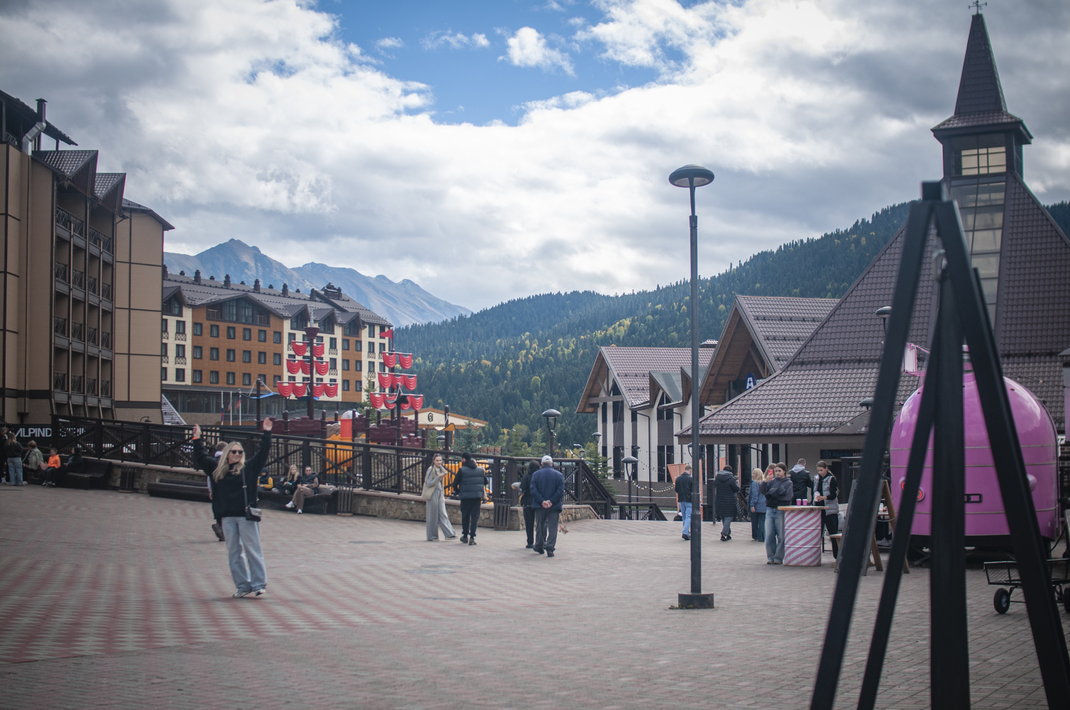 На курорте «Архыз» с размахом отметили Международный День Туризма